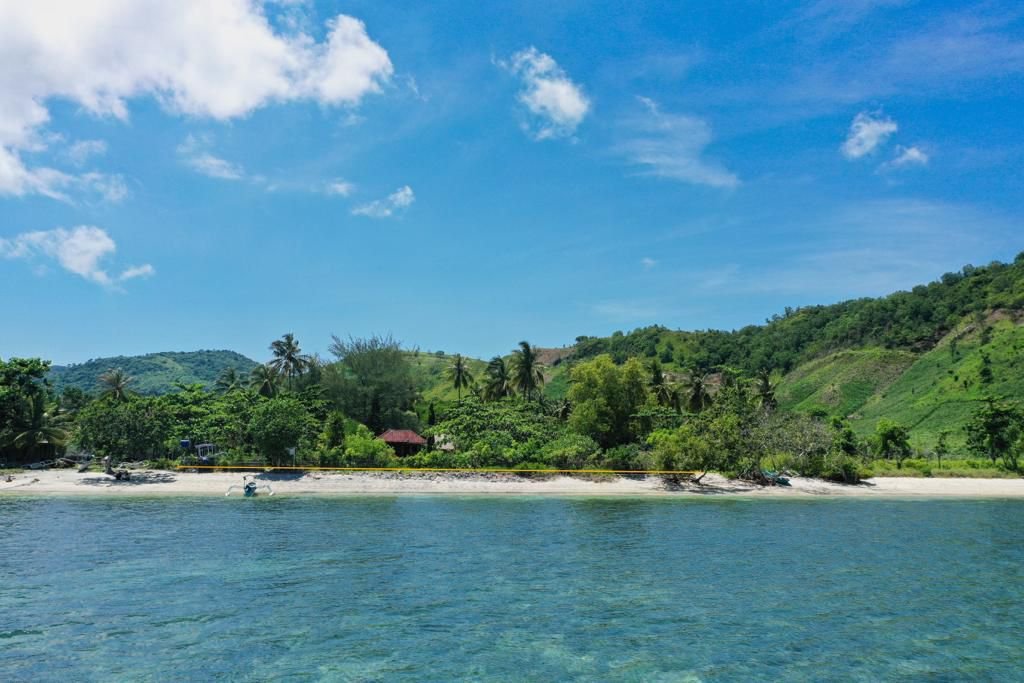 Tanah di pantai labuanpoh sekotong barat