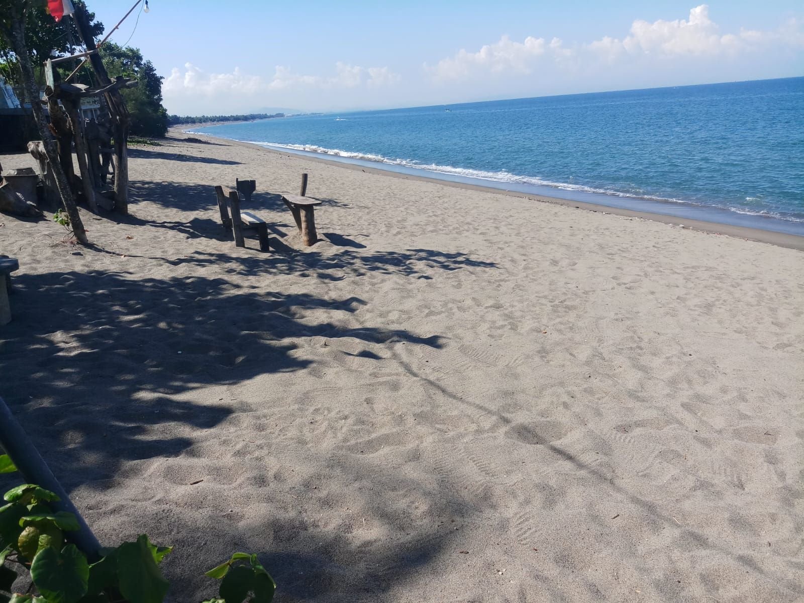 Tanah Pantai Batu layar